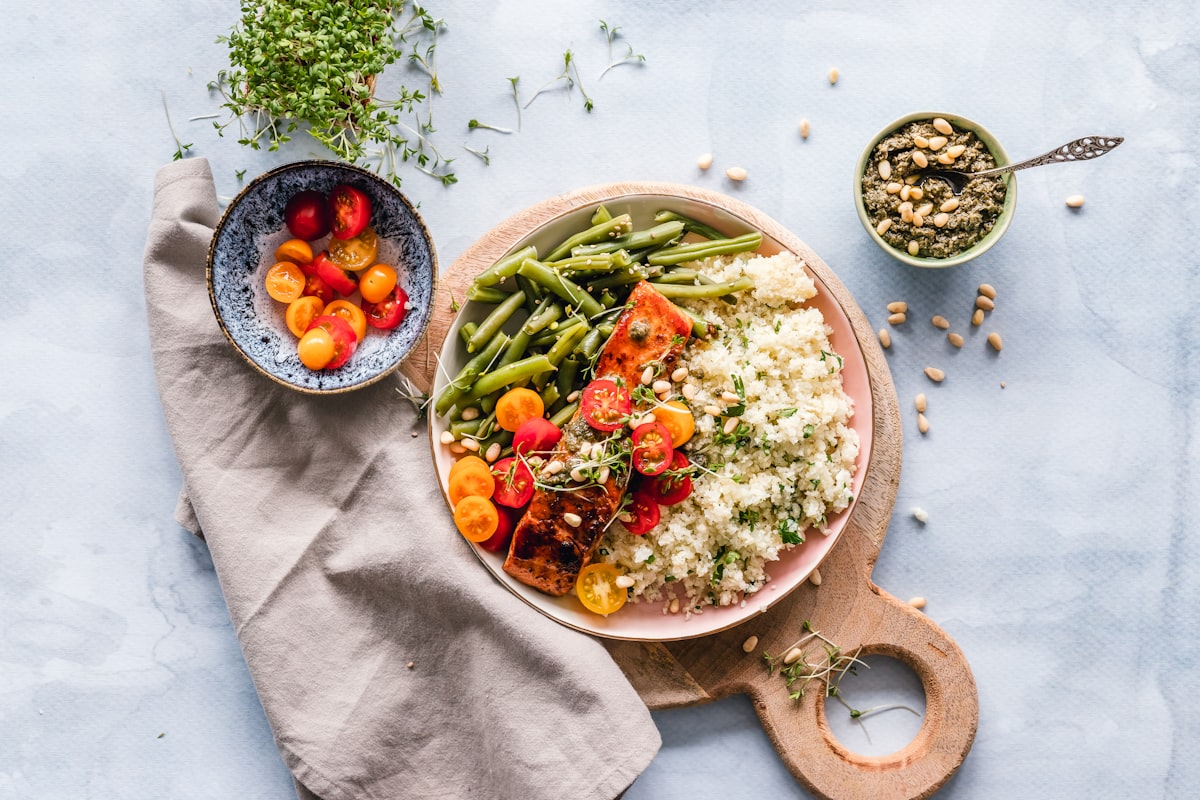 Piatto principale equilibrato con proteine e verdure